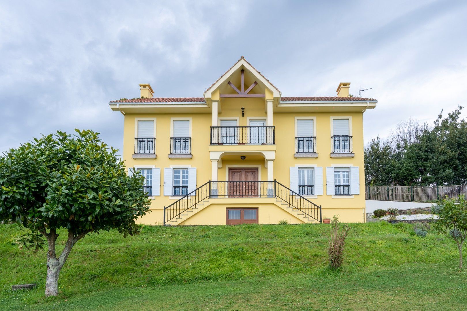 Vista exterior de Casa o xalet en venda en Fene amb Calefacció, Jardí privat i Terrassa