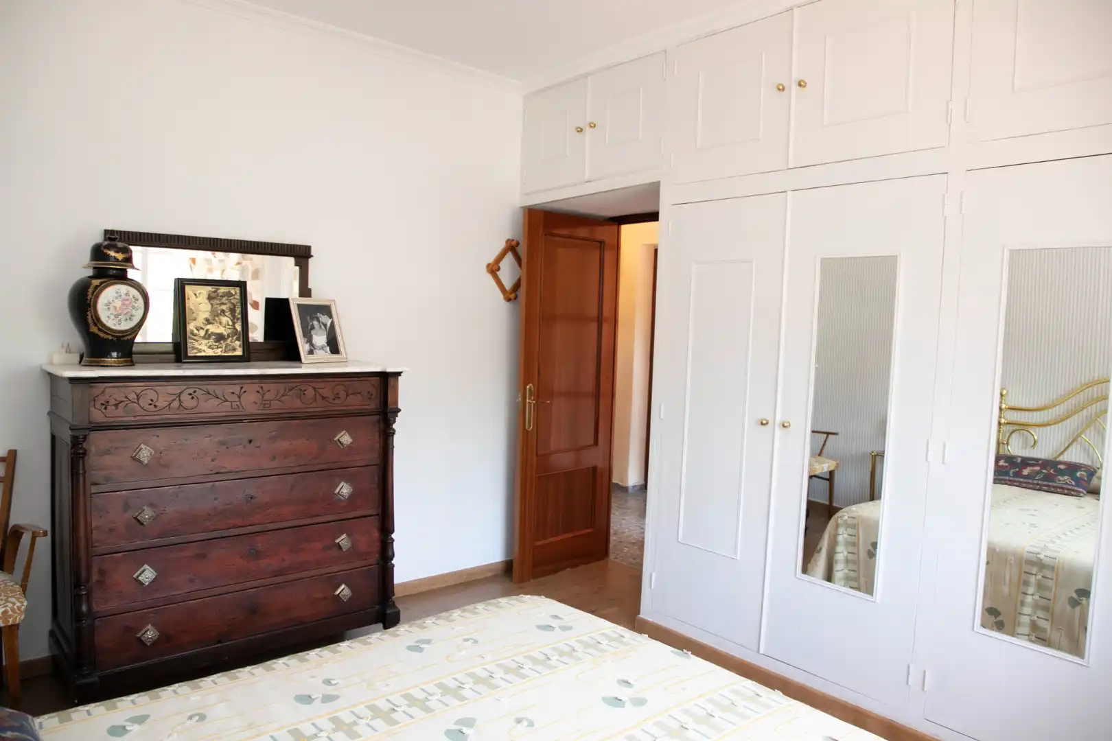 Habitación de Casa o chalet en venta en Castilleja de la Cuesta con Aire acondicionado, Calefacción y Jardín privado