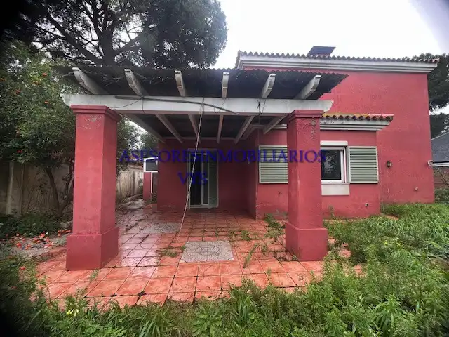 Vista exterior de Casa o xalet en venda en Bollullos de la Mitación amb Jardí privat, Terrassa i Piscina
