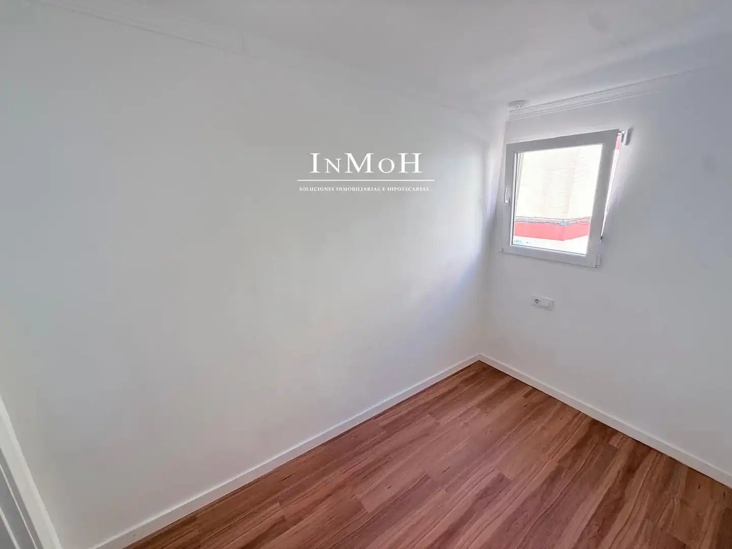 Habitación de Casa adosada en venta en San Fernando con Balcón y Alarma