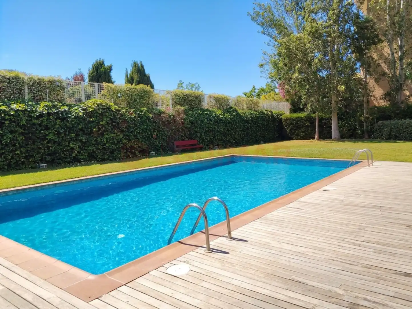 Schwimmbecken von Dachboden zur Miete in Esplugues de Llobregat mit Klimaanlage, Heizung und Privatgarten