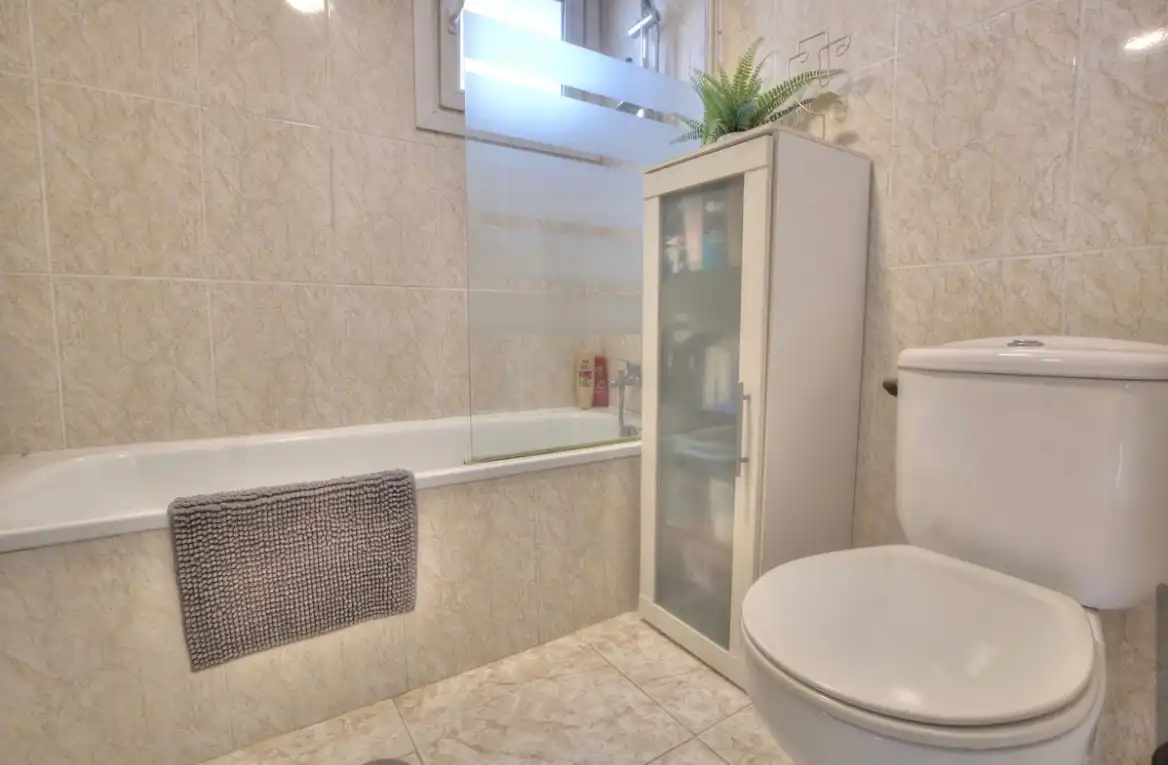 Badezimmer von Wohnung zum Verkauf in Mijas mit Klimaanlage, Terrasse und Möbliert