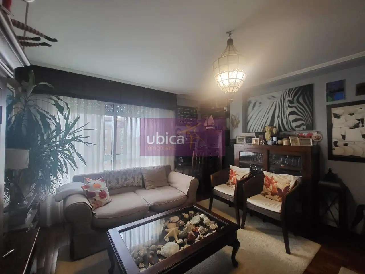 Sala de estar de Piso en venta en Vigo  con Calefacción, Parquet y Trastero