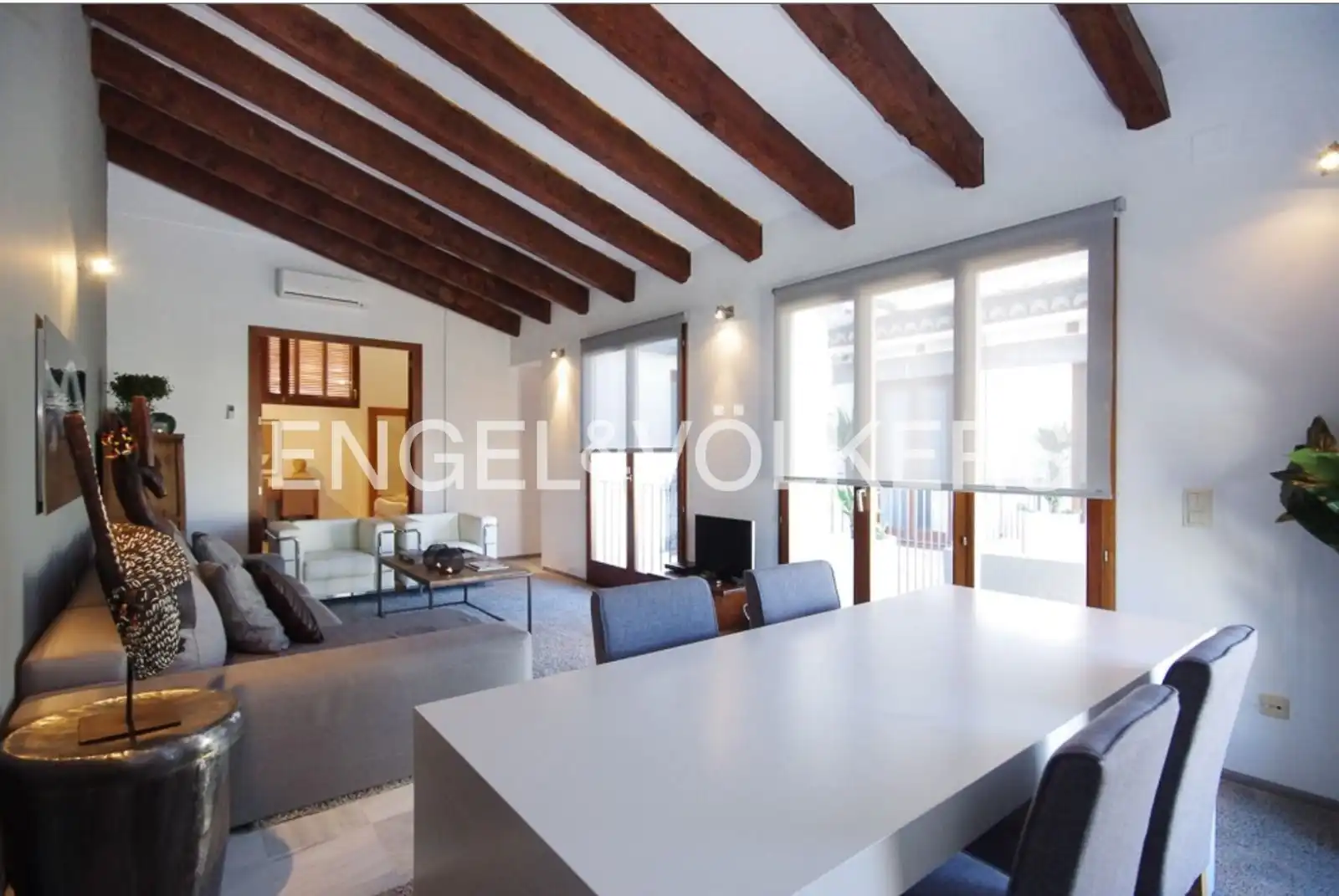 Sala d'estar de Àtic de lloguer en Valencia amb Aire condicionat, Calefacció i Moblat
