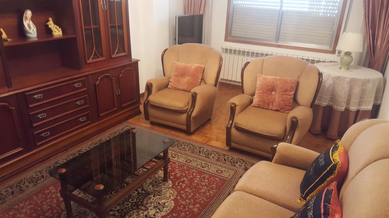 Living room of Flat to rent in Ourense Capital   with Heating, Parquet flooring and Furnished