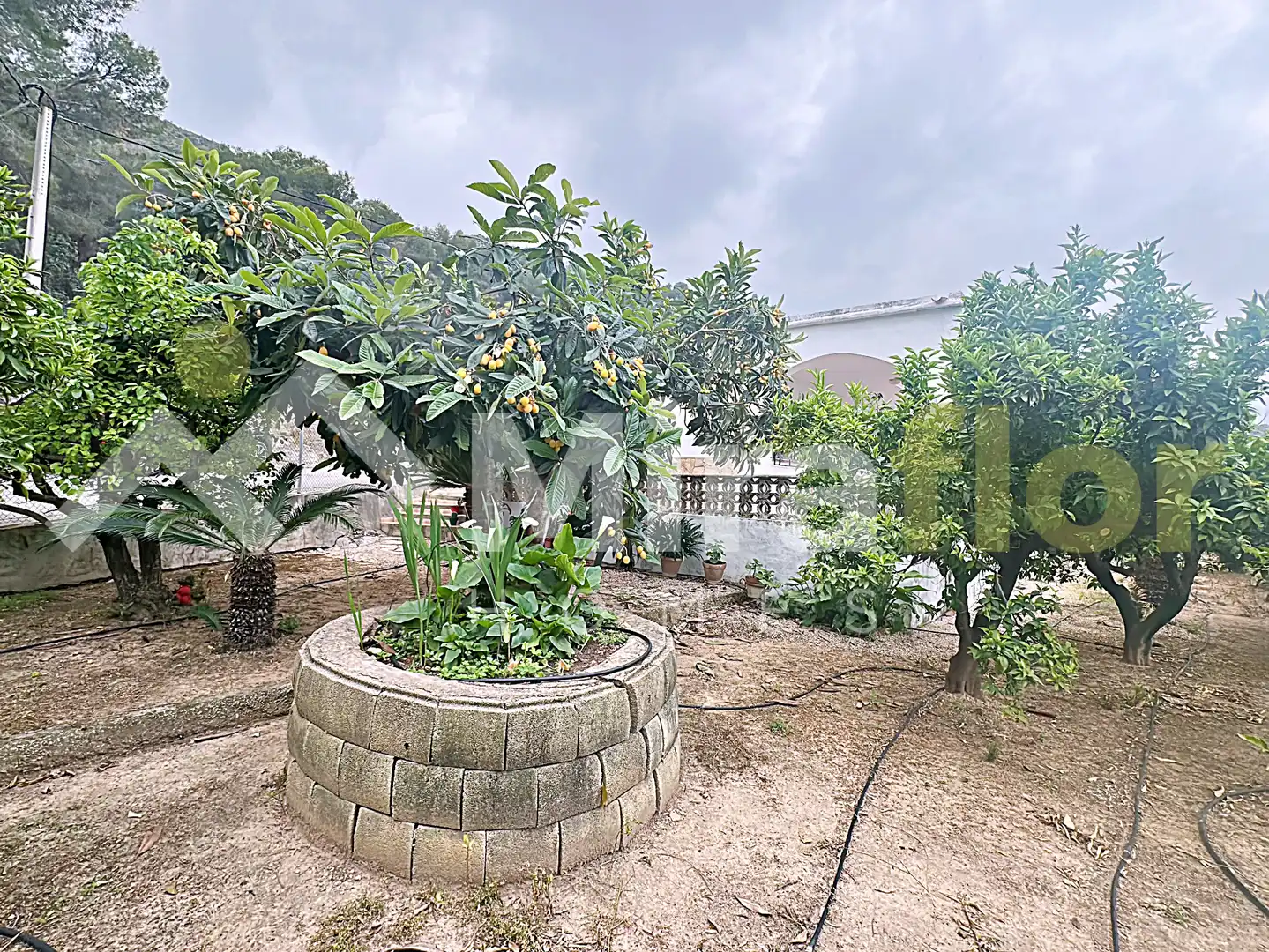 Finca rústica en venta en Pego con Jardín privado, Terraza y Amueblado