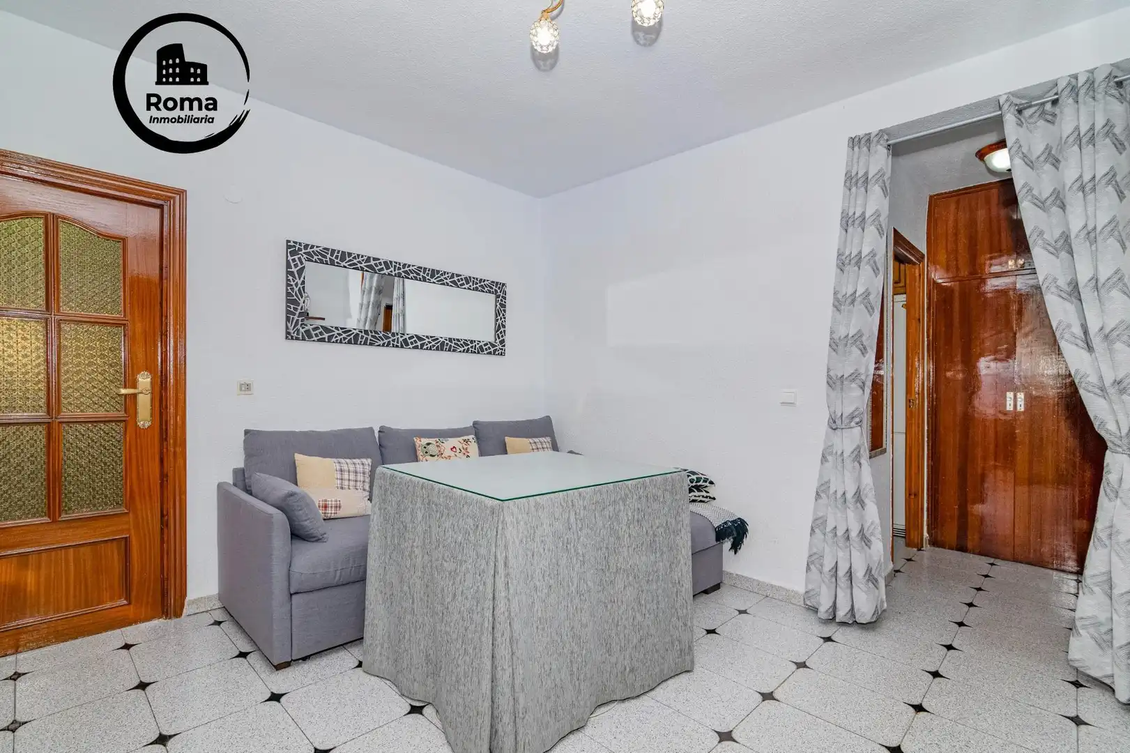 Living room of Flat for sale in Granada  with Air Conditioner, Terrace and Storage room