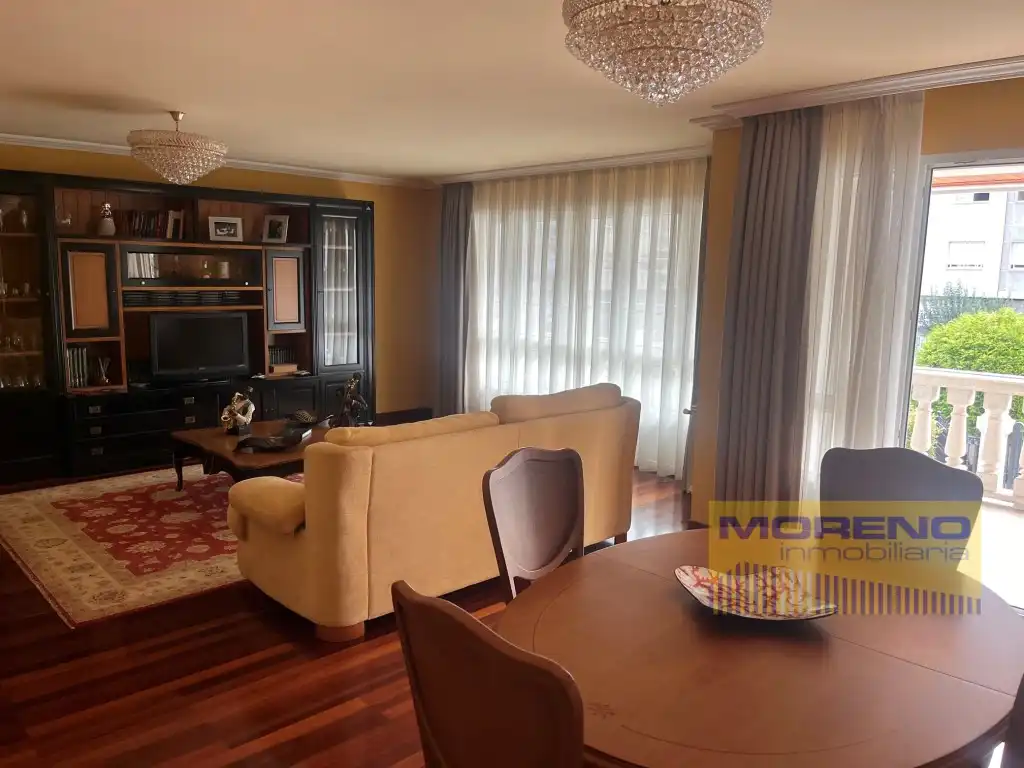 Sala d'estar de Casa o xalet en venda en Sarria
