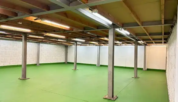 Fabrikhallen zur Miete in Santander