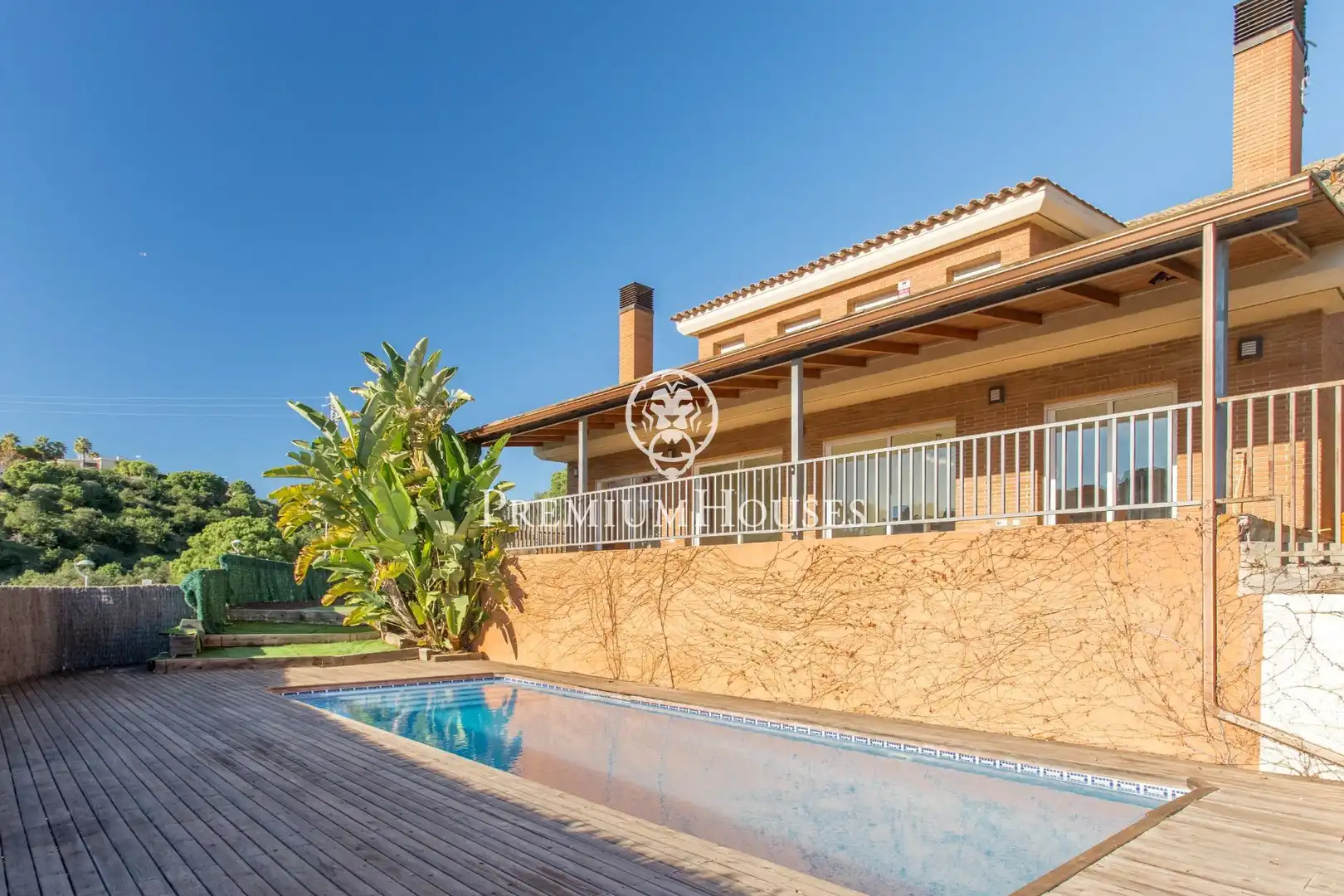 Vista exterior de Casa o xalet en venda en Arenys de Mar amb Aire condicionat, Calefacció i Jardí privat