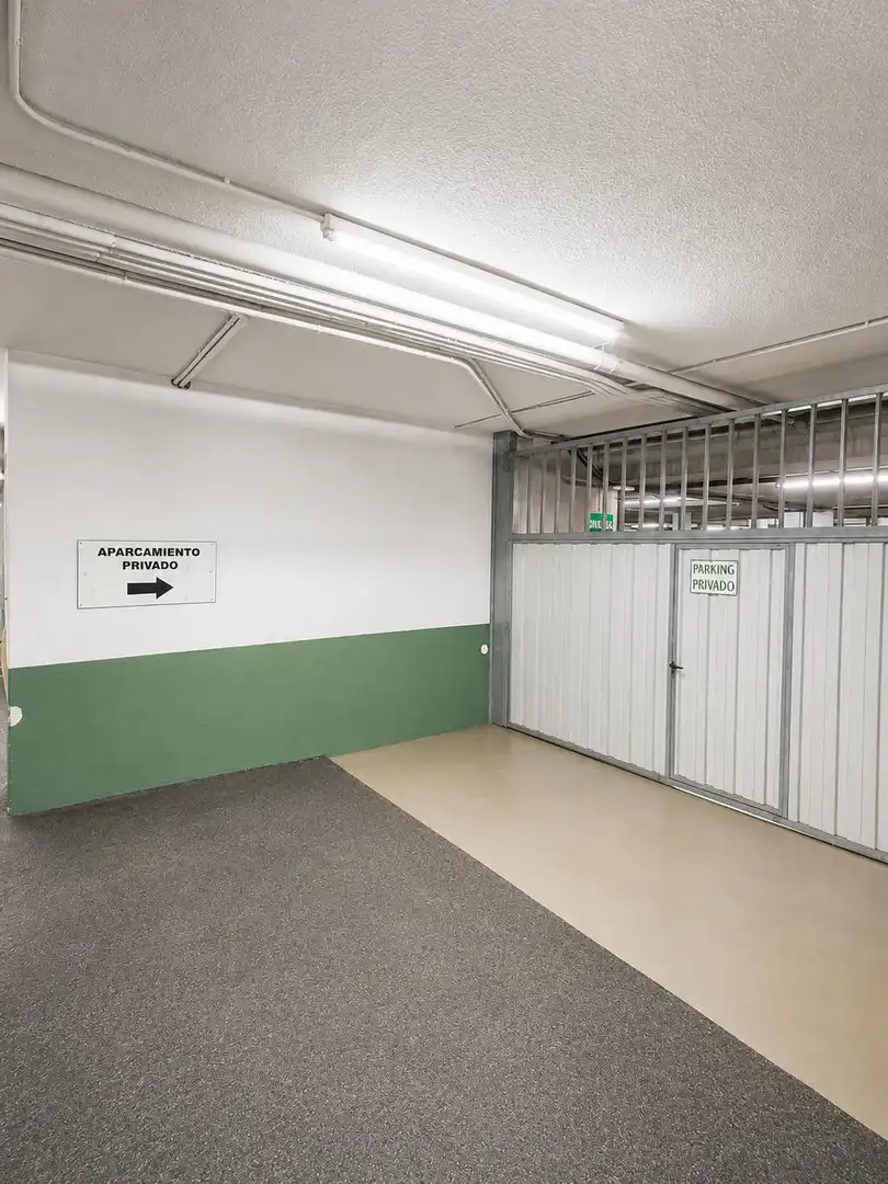 Garage zum Verkauf in Donostia - San Sebastián 