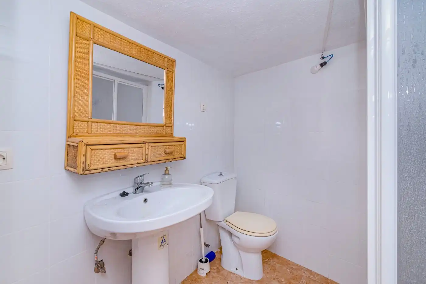 Badezimmer von Country house zum Verkauf in El Pinar mit Klimaanlage, Heizung und Terrasse