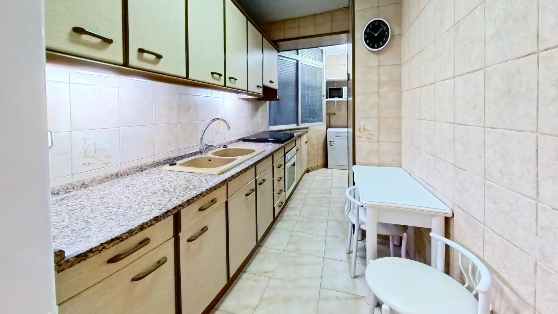Appartamento con terrazza in affitto a Carrer de Pere Martell, imagen 21