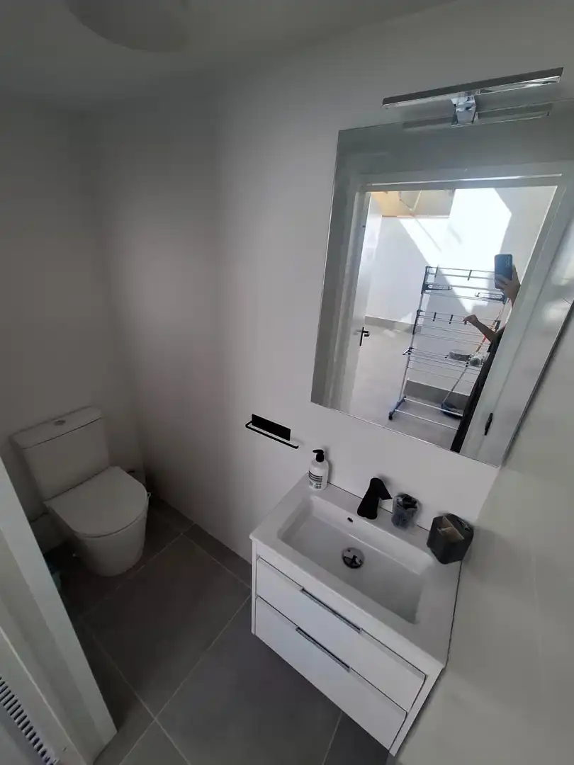 Badezimmer von Erdgeschoss zur Miete in La Llagosta, Barcelona
