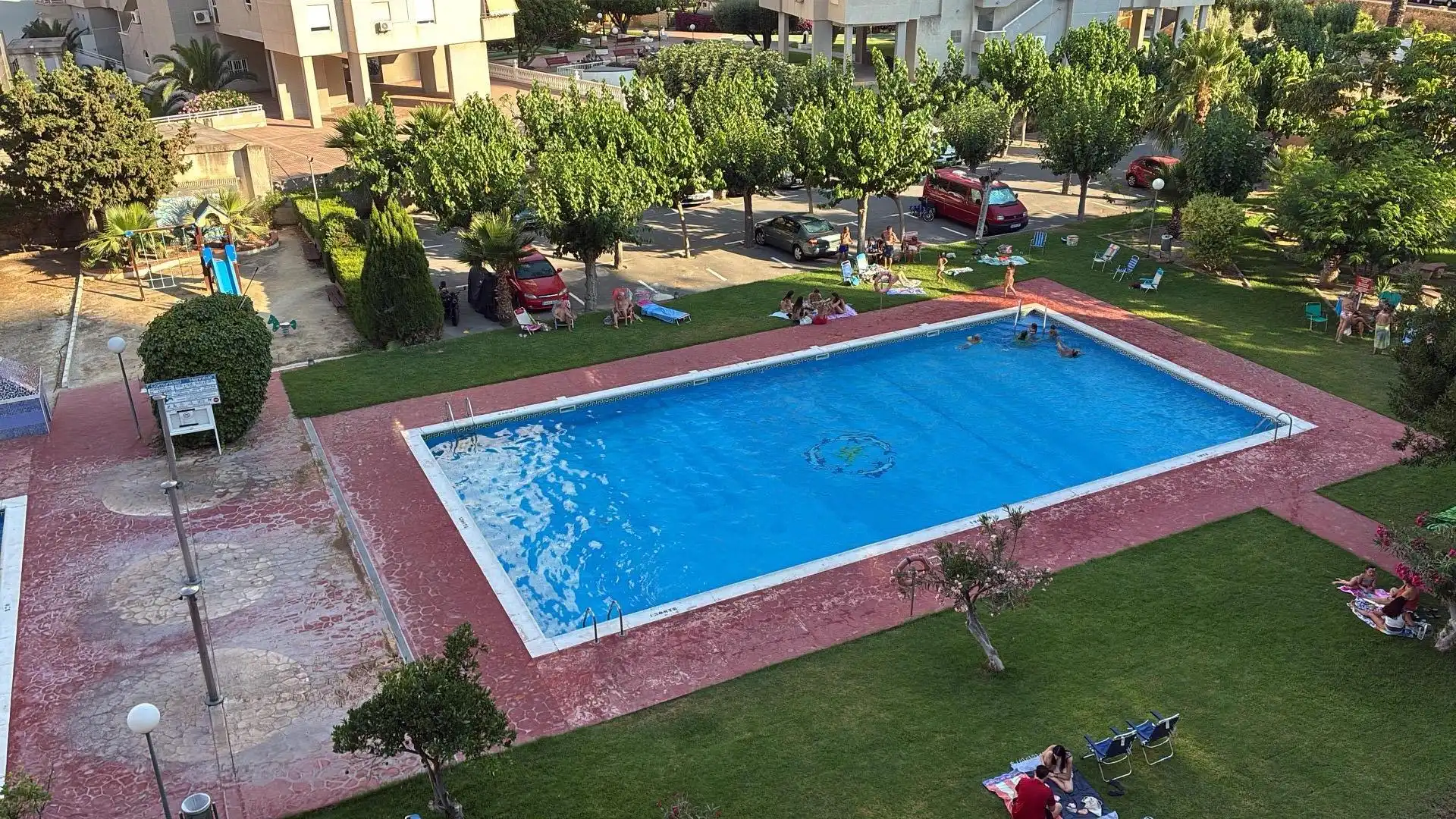 Piscina de Apartamento de alquiler en Finestrat con Aire acondicionado, Jardín privado y Terraza