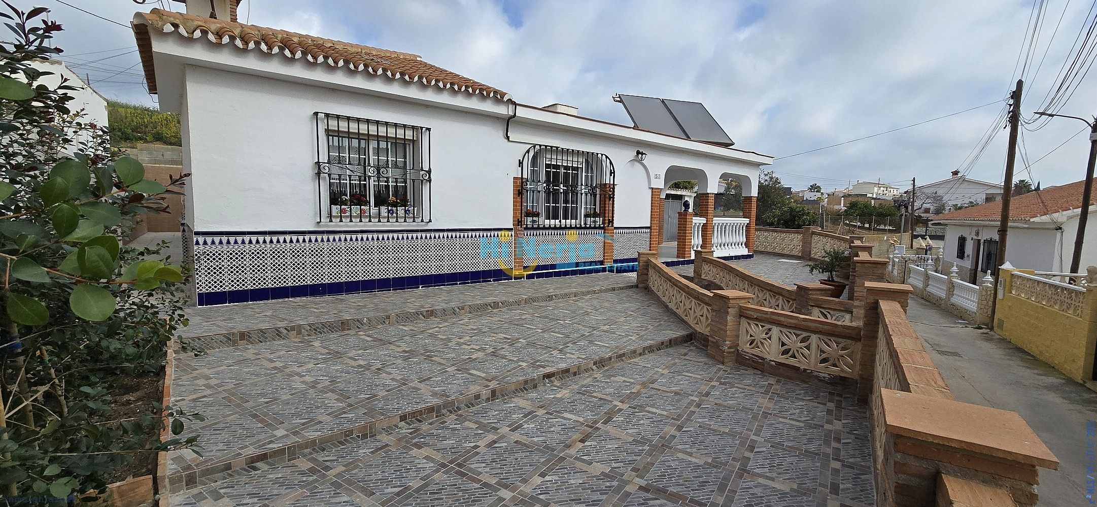 Vista exterior de Casa o xalet en venda en Vélez-Málaga amb Terrassa i Moblat