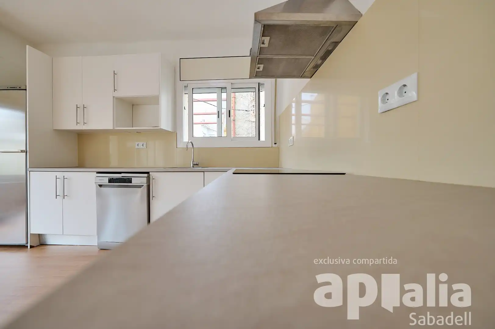 Küche von Einfamilien-Reihenhaus zum Verkauf in Sentmenat mit Heizung, Parkett und Terrasse