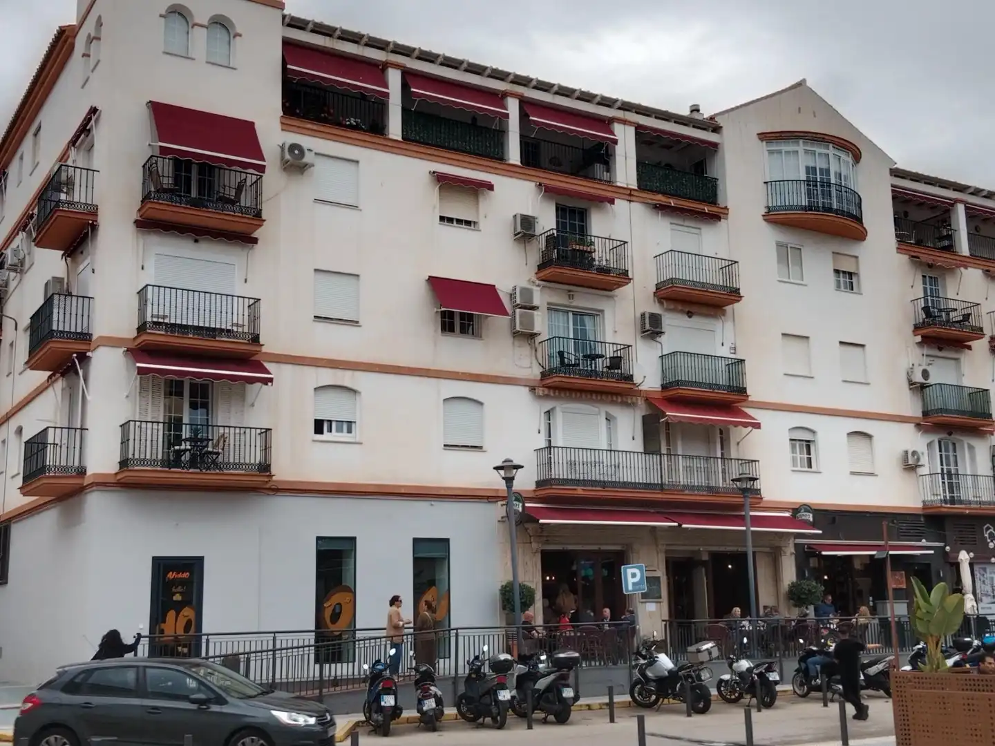 Außenansicht von Wohnung zum Verkauf in Vélez-Málaga mit Terrasse