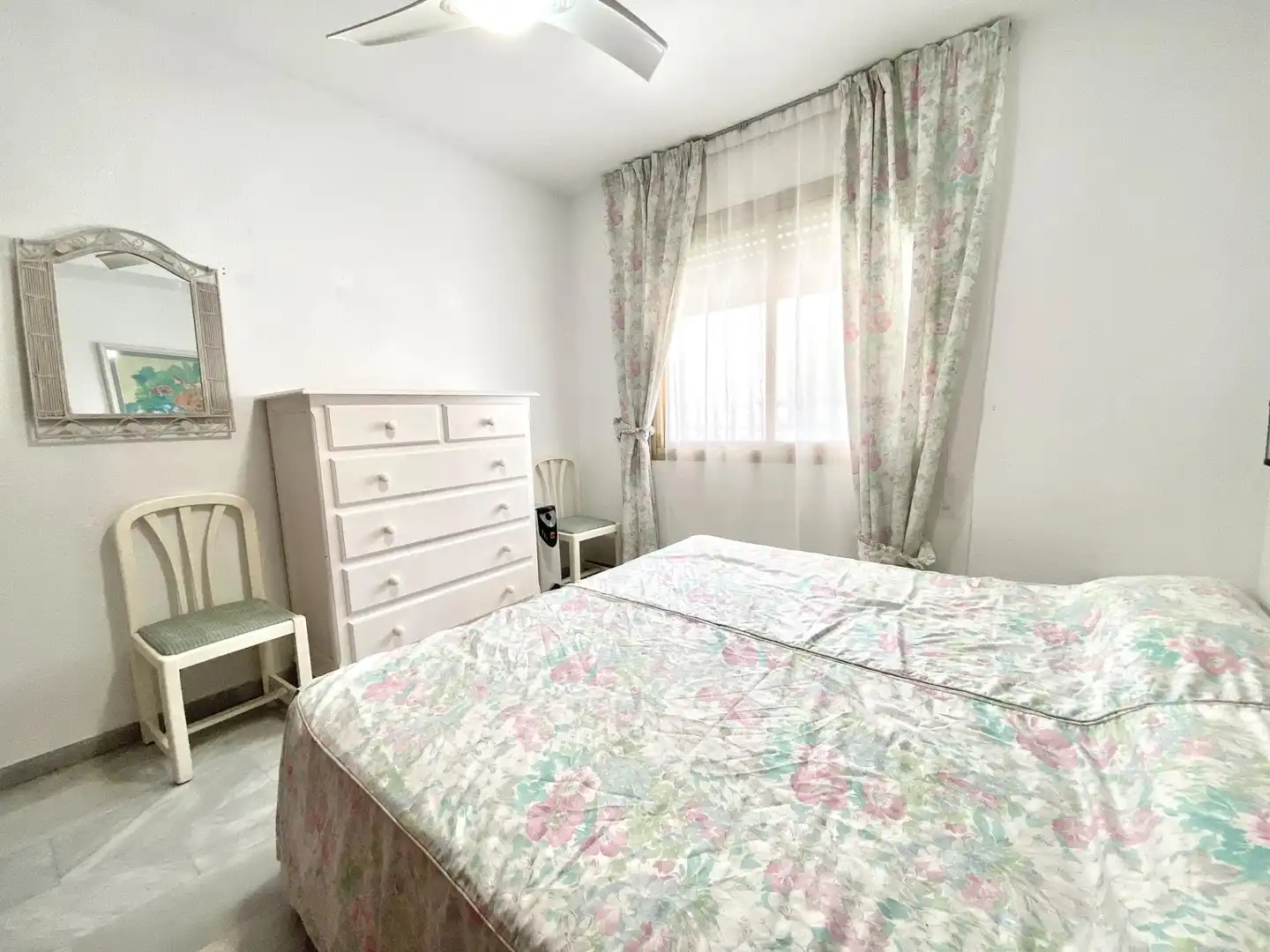 Bedroom of Flat for sale in Fuengirola  with Storage room and Community pool