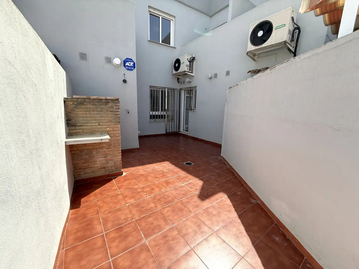 Casa adosada en venta en Torrent con Terraza, Trastero y Piscina comunitaria