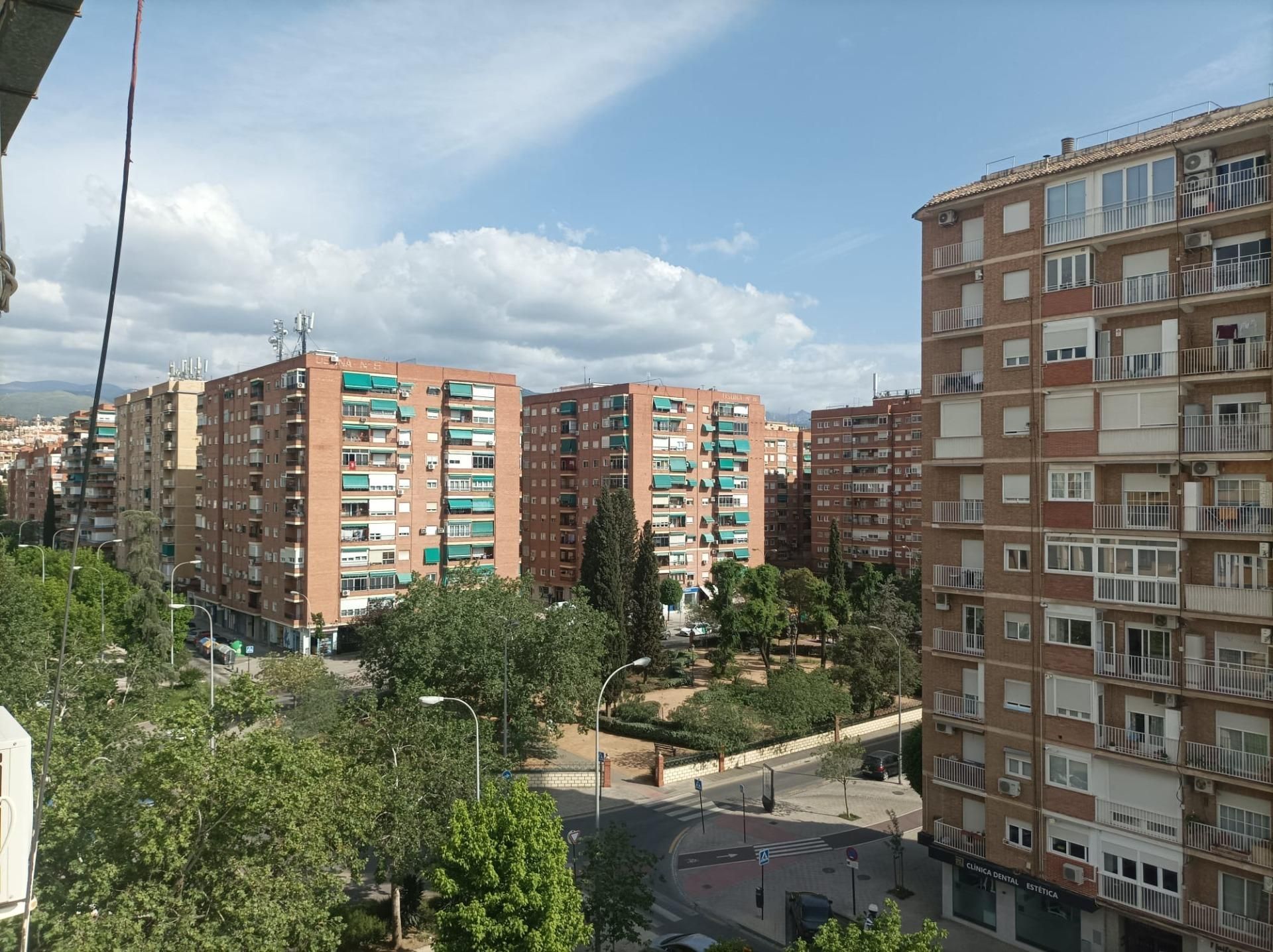 Exterior view of Flat to rent in  Granada Capital  with Air Conditioner, Terrace and Balcony