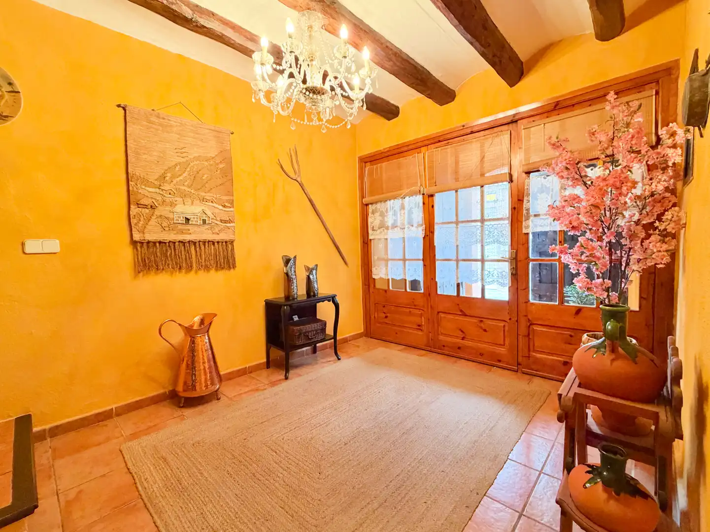 Casa pareada con terraza en venta en Carrer de la Mare de Déu, imagen 2