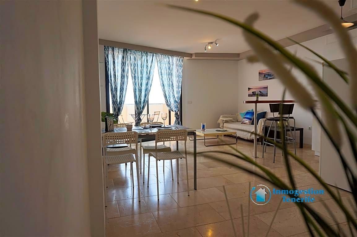 Sala d'estar de Apartament en venda en Arona amb Moblat, Balcó i Piscina comunitària