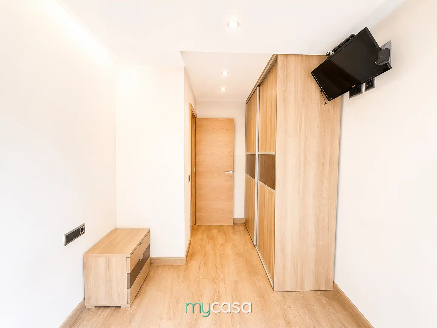 Flat for sale in Badalona  with Air Conditioner, Heating and Parquet flooring