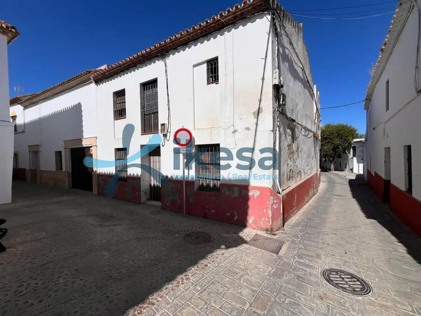 Vista exterior de Dúplex en venta en Carmona