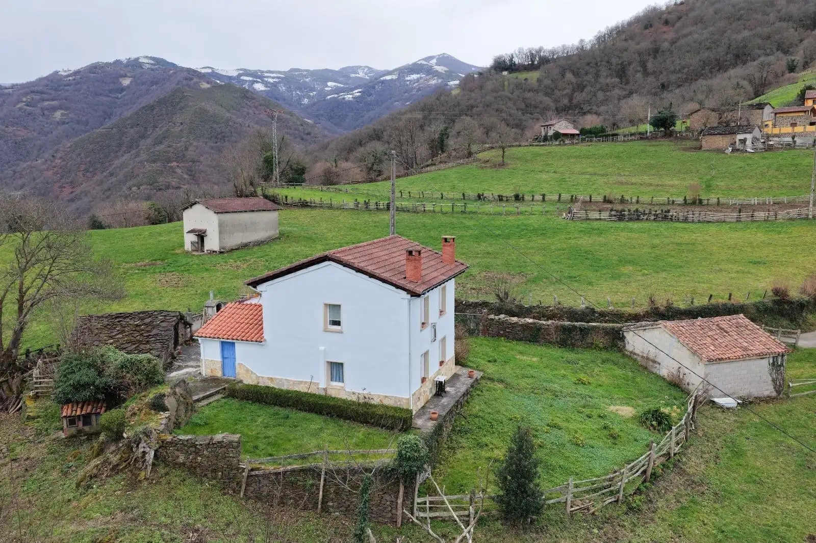 Exterior view of Houses for sale in Aller  with Heating, Private garden and Parquet flooring