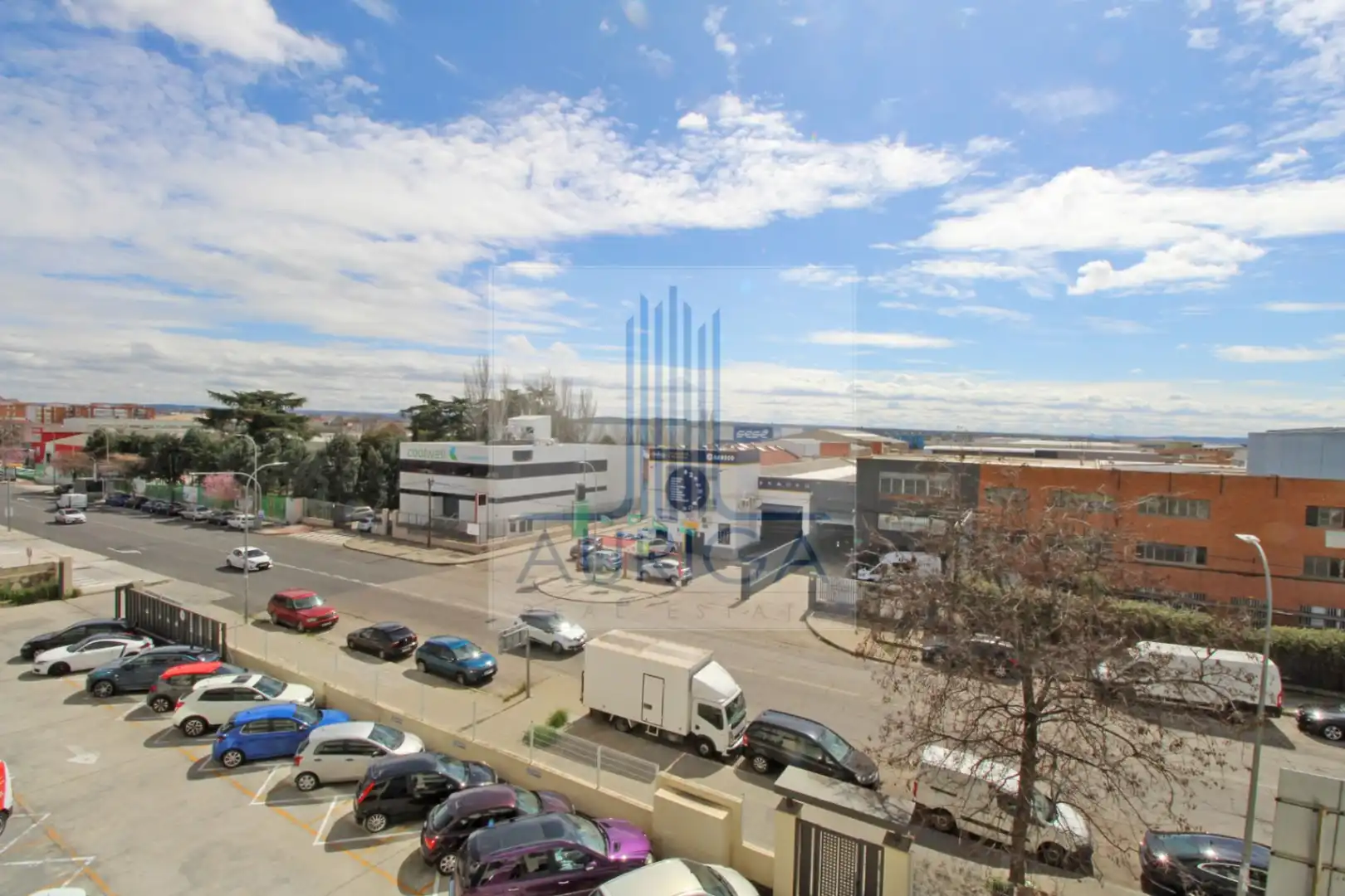 Vista exterior de Oficina en venta en San Fernando de Henares con Calefacción y Trastero