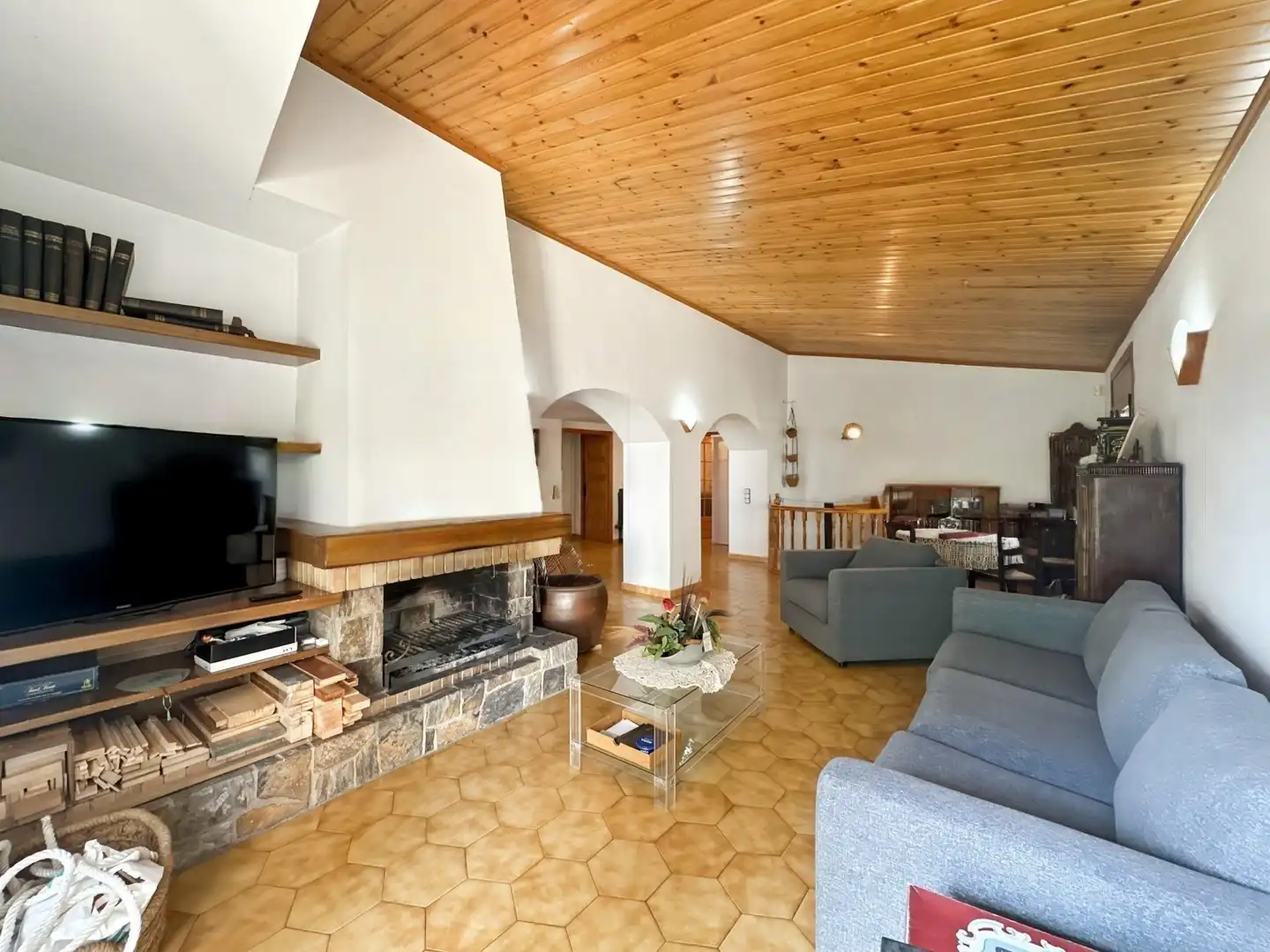 Sala de estar de Casa adosada en venta en Berga con Calefacción y Balcón