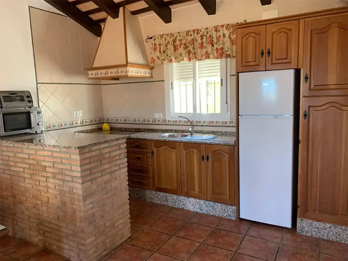 Cuina de Casa o xalet de lloguer en Conil de la Frontera amb Piscina