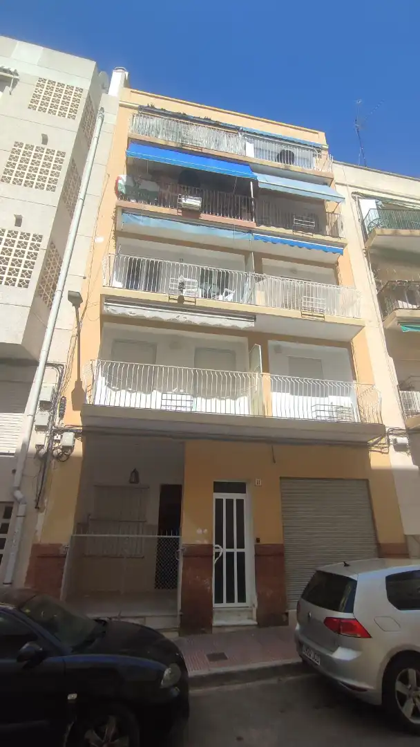 Vista exterior de Àtic en venda en Santa Pola amb Terrassa i Moblat