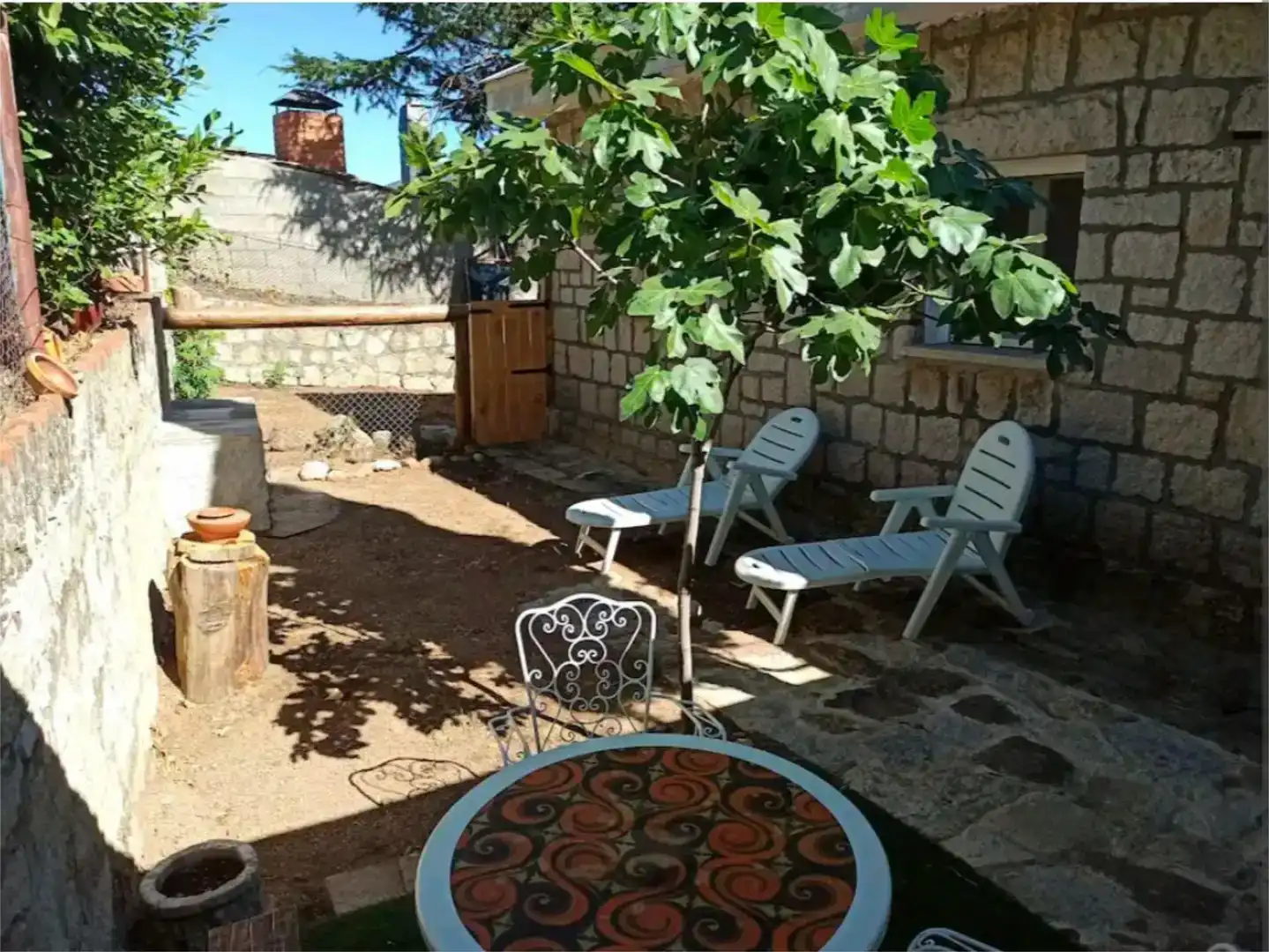 Terraza de Apartamento de alquiler en La Cabrera con Jardín privado