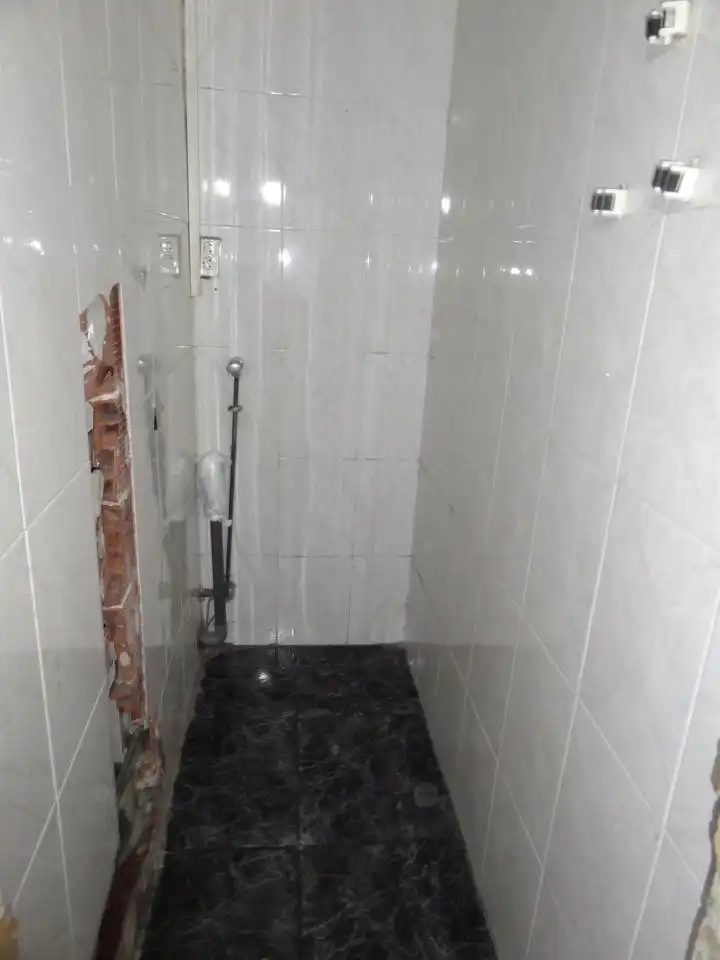 Badezimmer von Wohnung zum Verkauf in Sabadell mit Terrasse