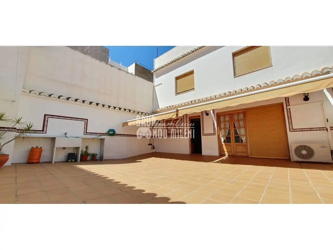 Vista exterior de Casa o chalet en venta en Alfafar con Aire acondicionado, Terraza y Amueblado