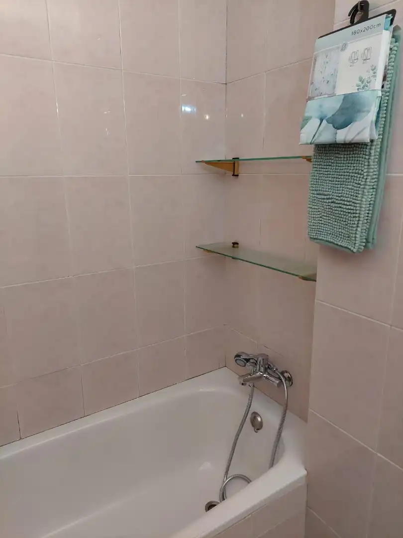 Bathroom of Flat for rent in Málaga  with Furnished and Washing machine