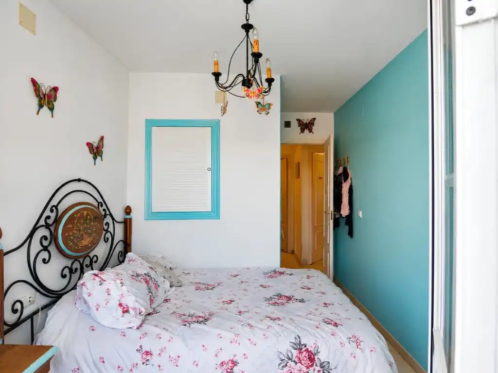 Habitación de Casa adosada en venta en Benalmádena con Aire acondicionado, Jardín privado y Amueblado