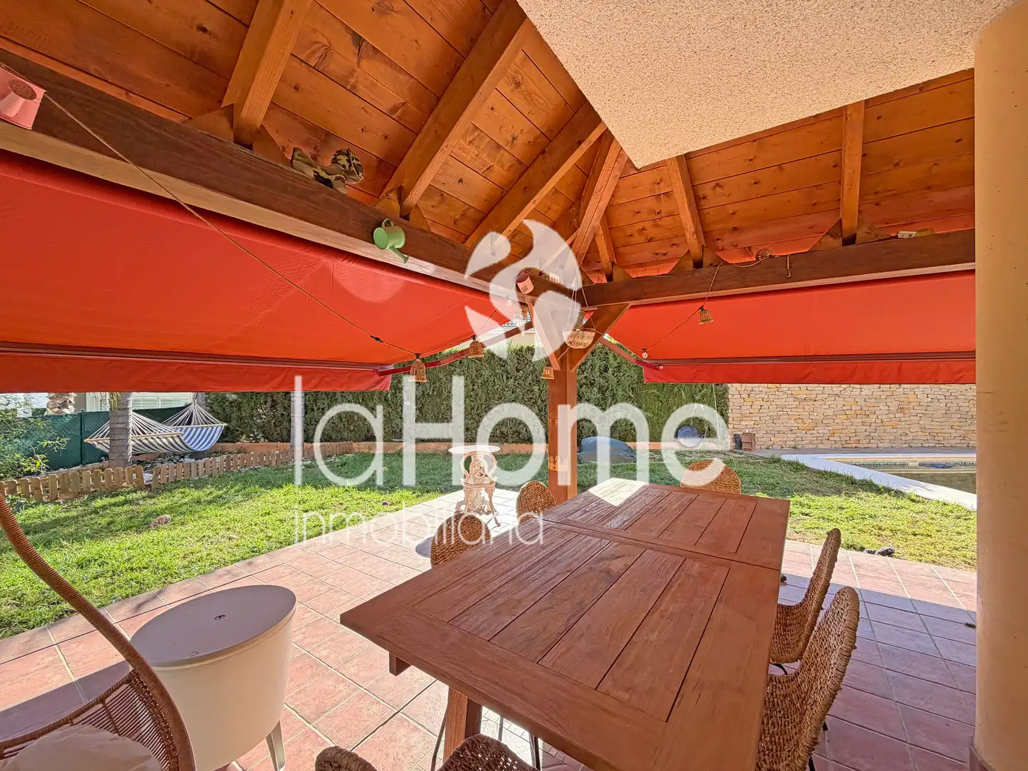 Terrasse von Haus oder Chalet zum Verkauf in Paterna mit Klimaanlage, Heizung und Privatgarten