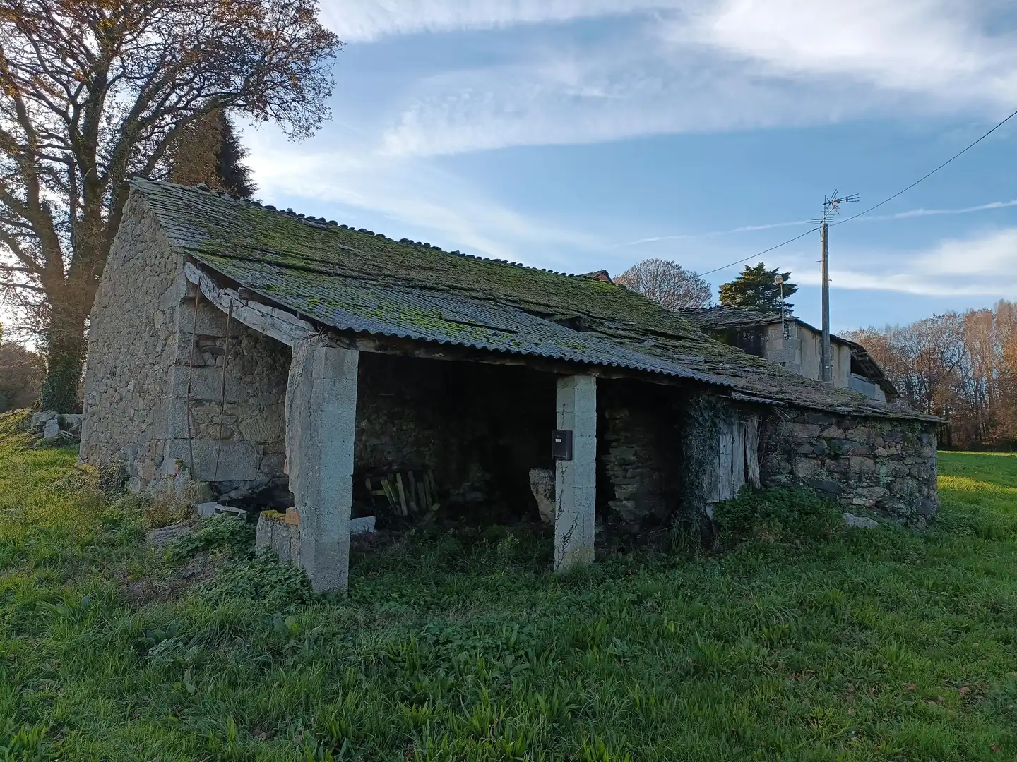 Vista exterior de Casa o xalet en venda en Guitiriz amb Jardí privat i Traster