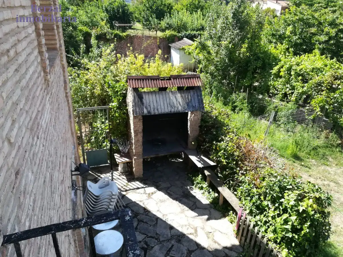 Jardí de Finca rústica en venda en  Logroño amb Jardí privat, Traster i Balcó