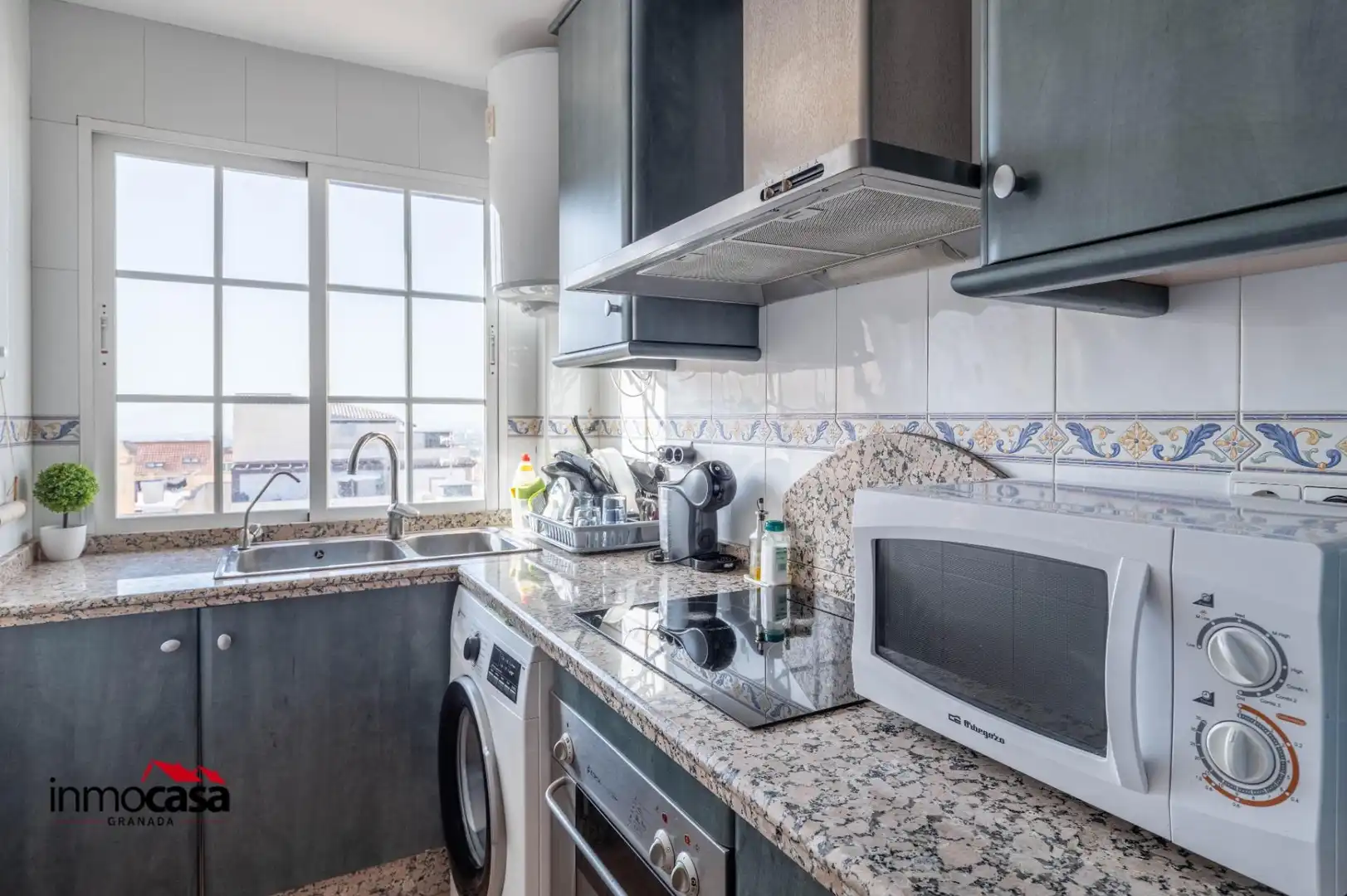 Kitchen of Flat for sale in La Zubia  with Air Conditioner, Terrace and Balcony