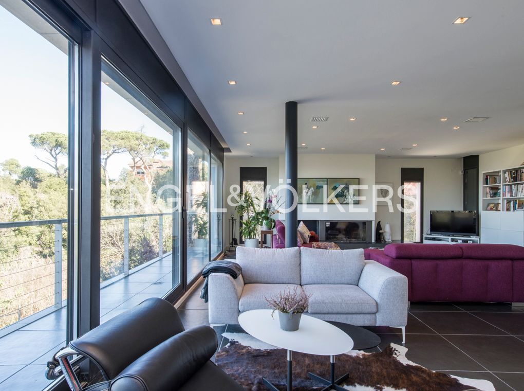 Sala d'estar de Casa o xalet de lloguer en  Barcelona Capital amb Aire condicionat, Calefacció i Jardí privat