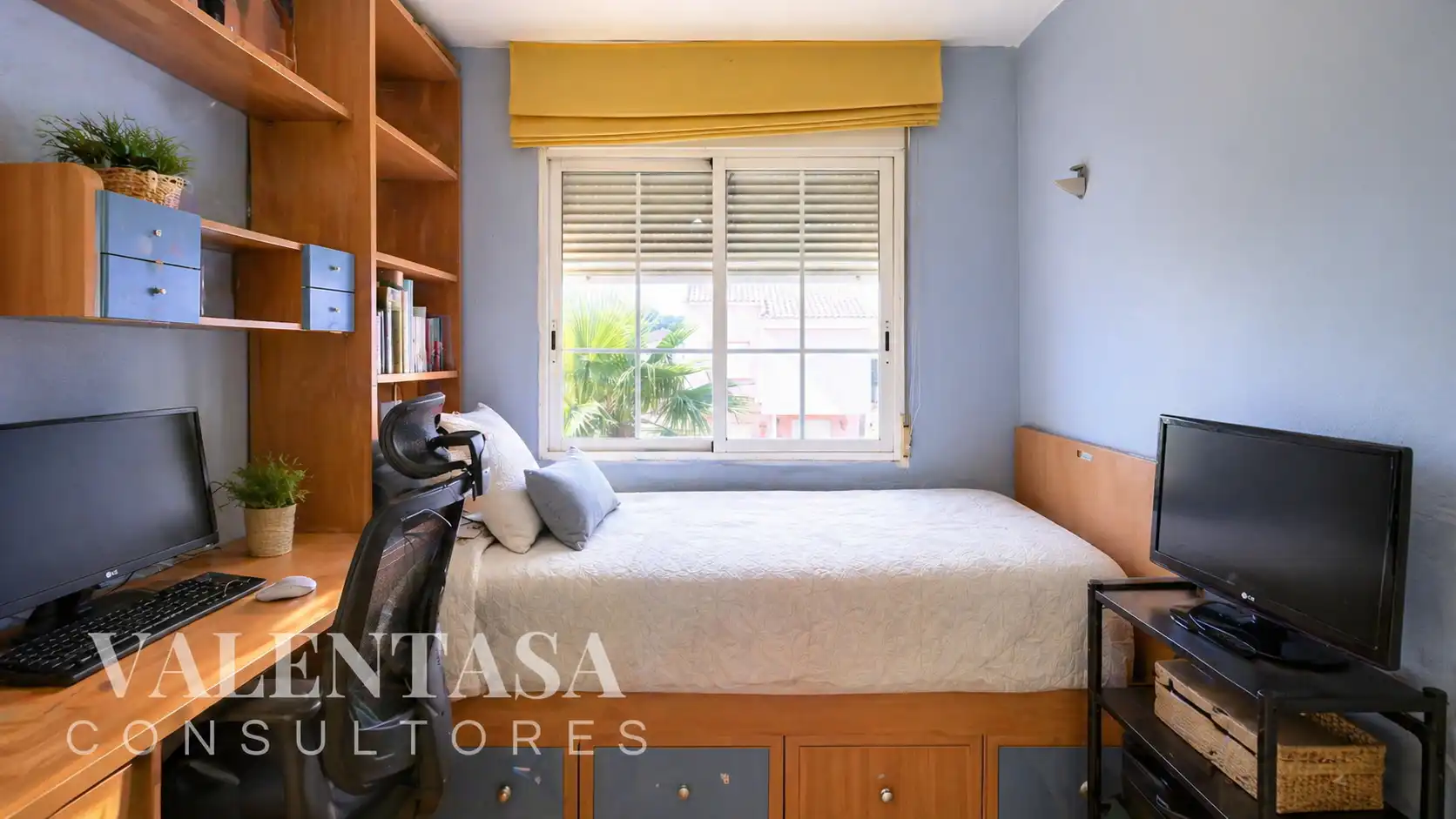 Bedroom of Houses for sale in L'Eliana  with Air Conditioner, Heating and Private garden