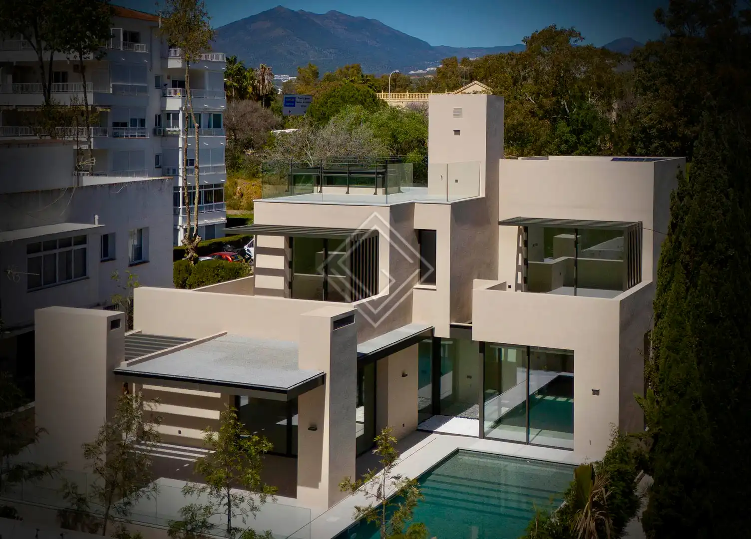 Chalet con piscina en venta en Milla de Oro, imagen 6