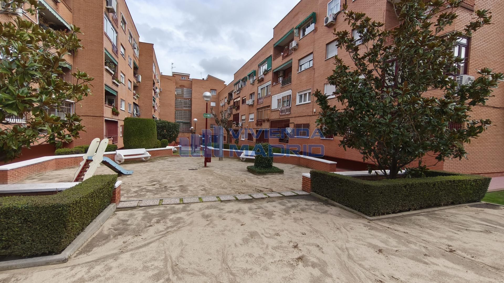 Exterior view of Flat for sale in Alcobendas  with Swimming Pool