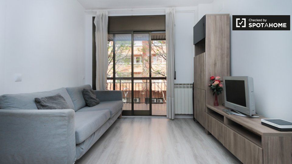 Habitación de Piso de alquiler en  Barcelona Capital con Aire acondicionado, Calefacción y Amueblado