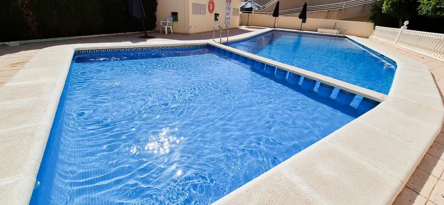 Piscina de Casa o chalet en venta en Elche / Elx con Terraza, Trastero y Balcón