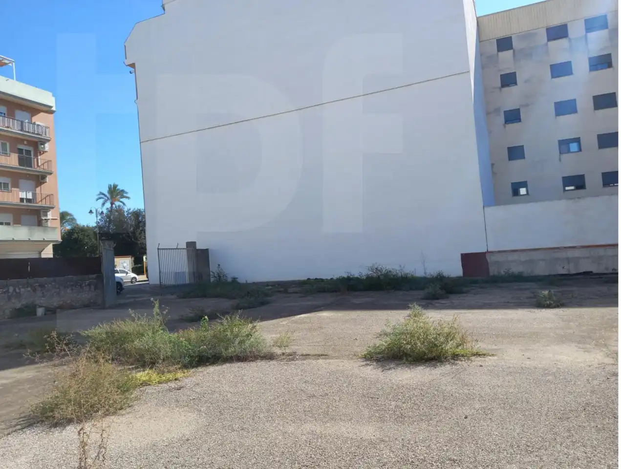 Vista exterior de Nave industrial en venta en Carcaixent